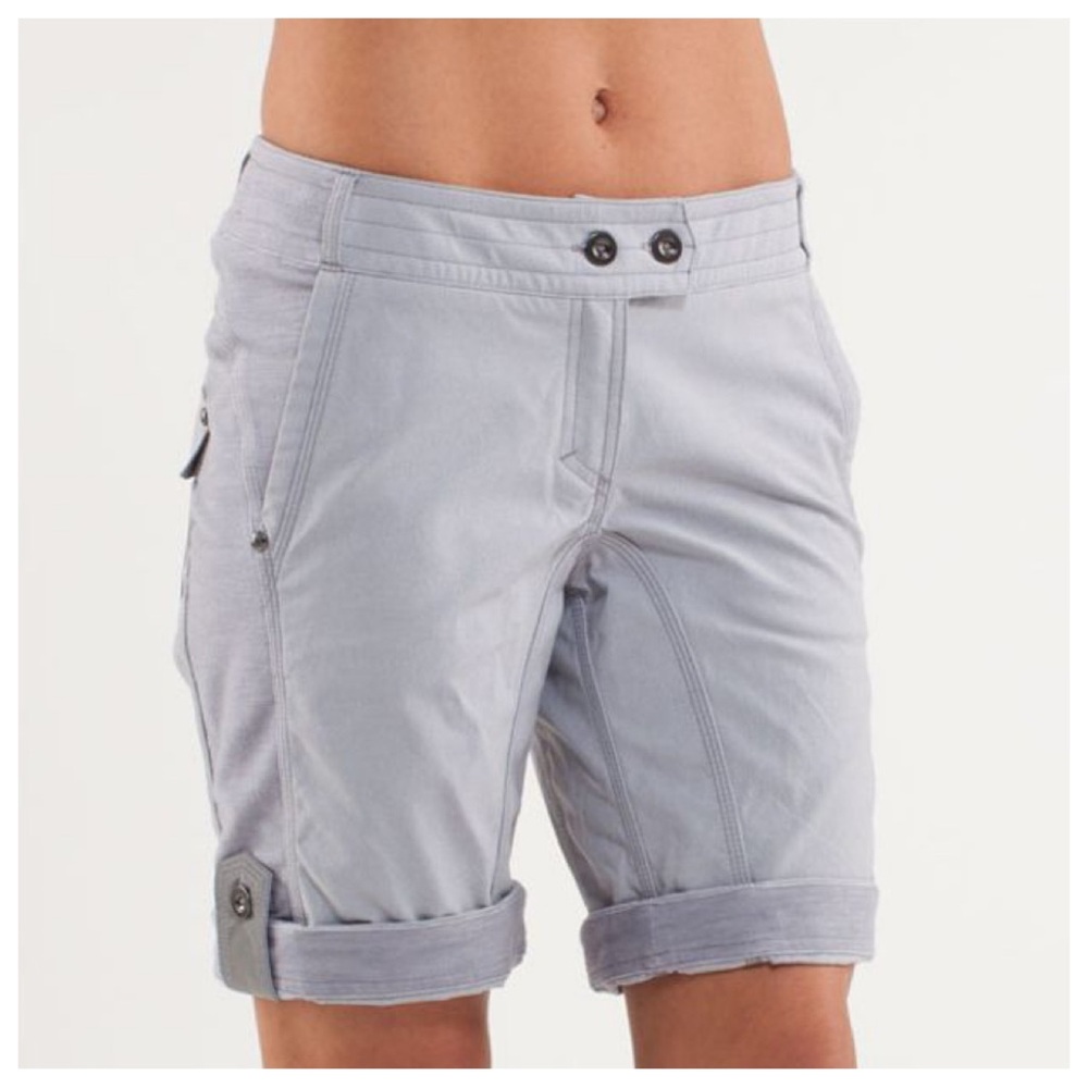 Lululemon Ride On Short Fossil / White Sz 6